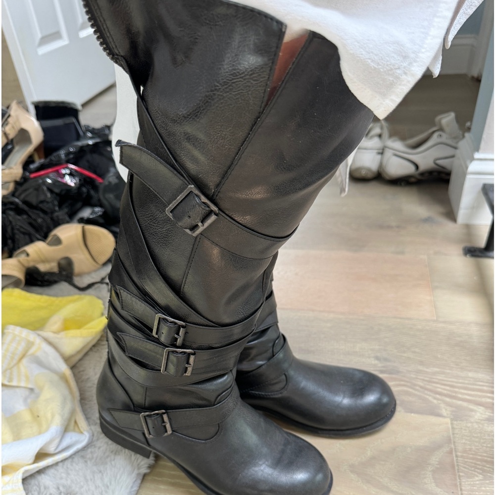 Leg boots size 9